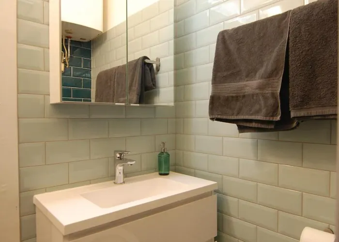 Apartment Cozy, Small, New With Free Parking